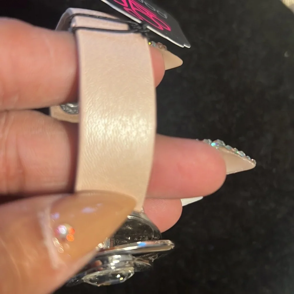 $5 Pink leather snap bracelet - Picture 2 of 3